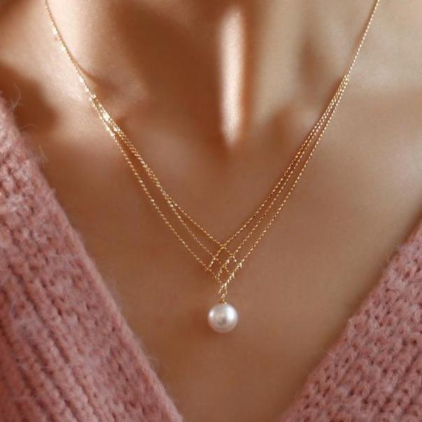 Adjustable 18k Gold Layered Necklace with Single Pearl